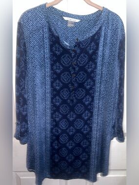 Peter Nygard Blue Printed Henley Blouse